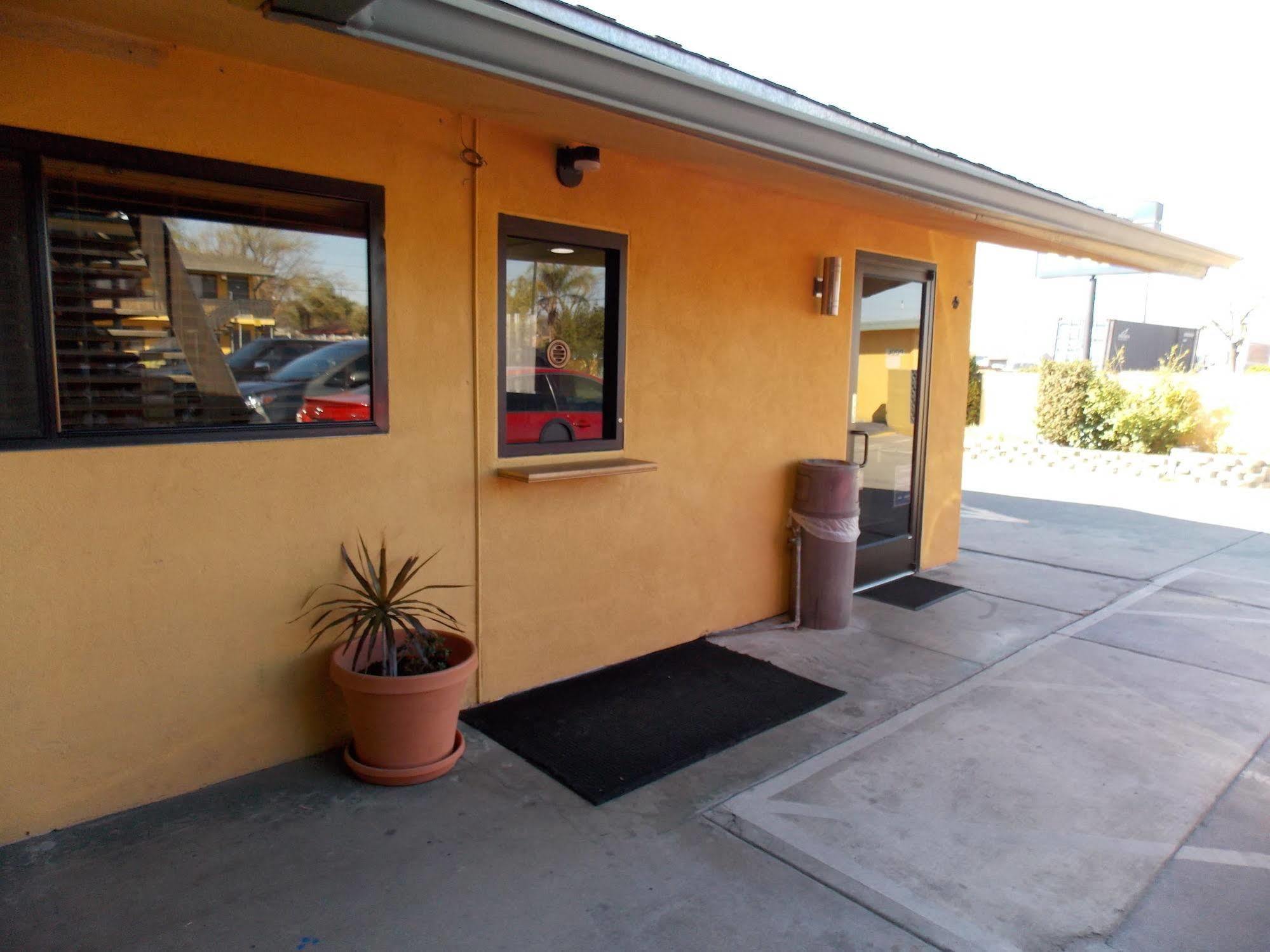 Apex Inn Modesto Exterior foto